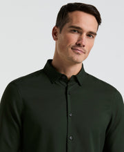 Men's Untucked Slim Fit Solid Stretch Shirt (Rosin) 